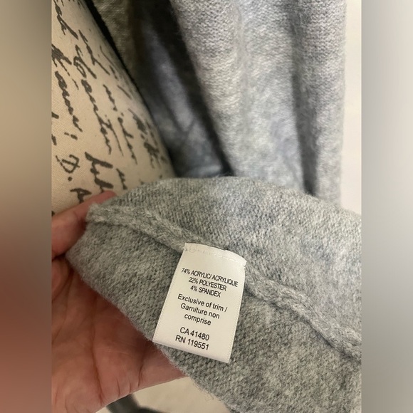 💎 GF Collection Acrylic Polyester Spandex gray open Sweater SZ Small NWOT - Picture 6 of 6